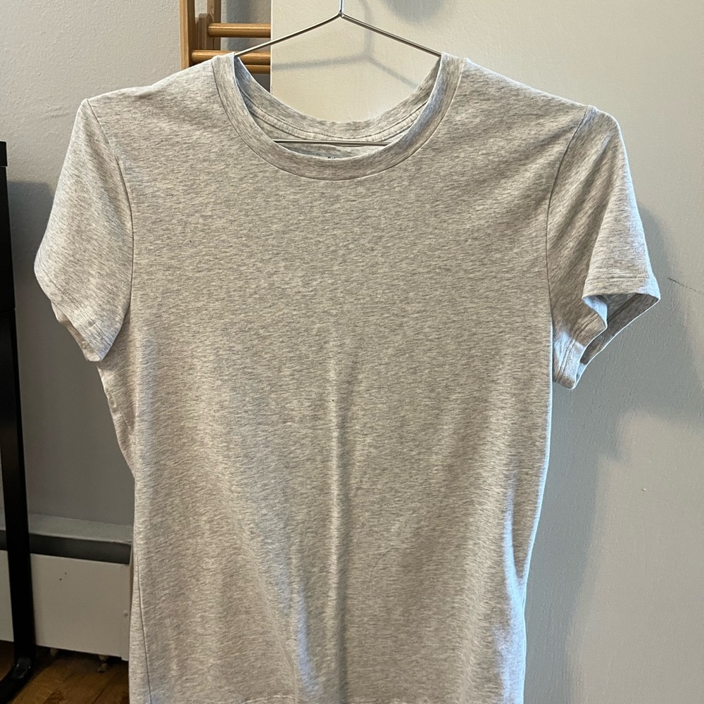 Grey Abercrombie t shirt